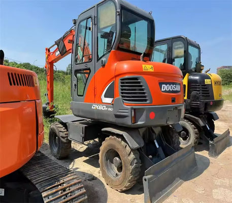 Coreia Original Mini Excavatora Usada Doosan DX60W-9C Excavatora de Roda Pequena de 6 toneladas